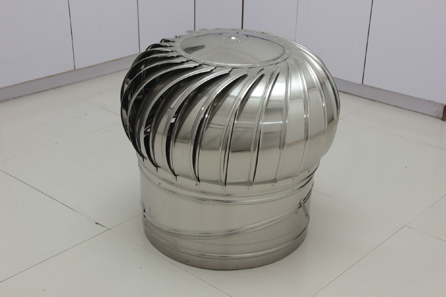 無動(dòng)力風(fēng)機(jī)屋頂通風(fēng)器的安裝位置和方向有哪些?