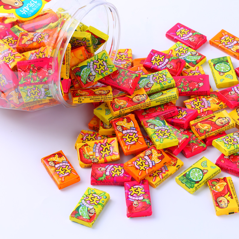 童趣滿溢的甜蜜回憶 大大泡泡糖什錦味150片桶裝，不僅是糖果，更是童年